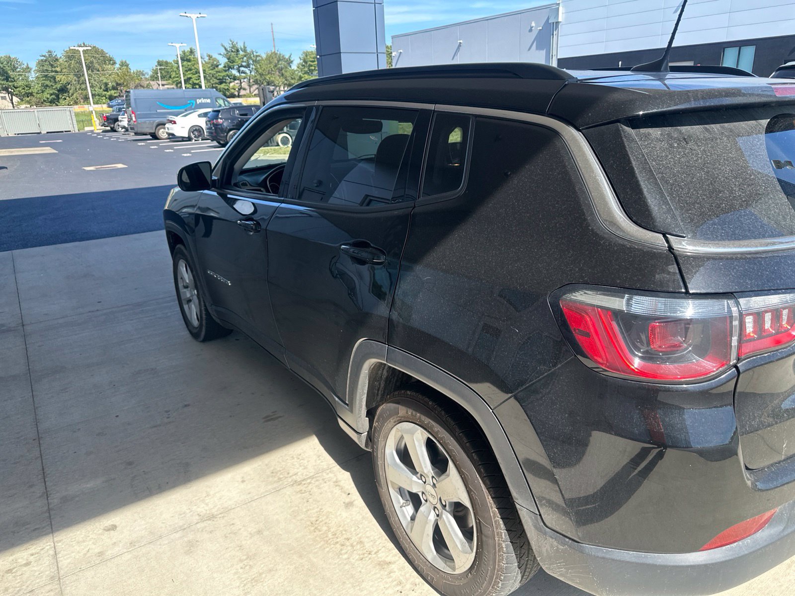 Used 2021 Jeep Compass Latitude FWD image 7