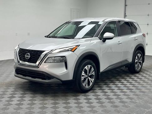Used 2023 Nissan Rogue SV AWD/4WD image 2