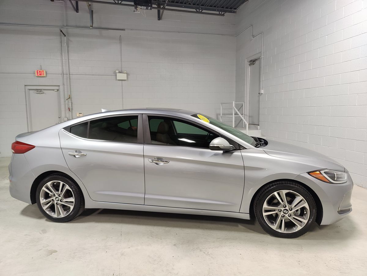 Used 2017 Hyundai Elantra Limited w/ Limited Tech Package 04 FWD image 5