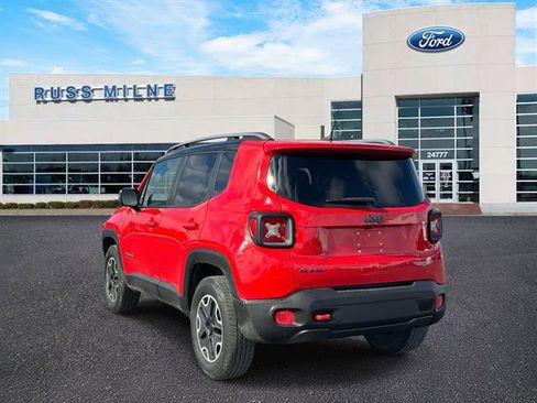 Used 2015 Jeep Renegade Trailhawk image 5