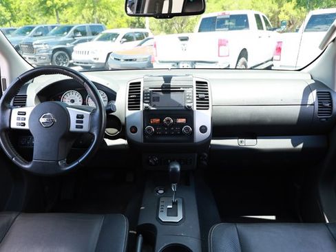 Used 2021 Nissan Frontier PRO-4X w/ Pro-4x Utility Package AWD/4WD image 32