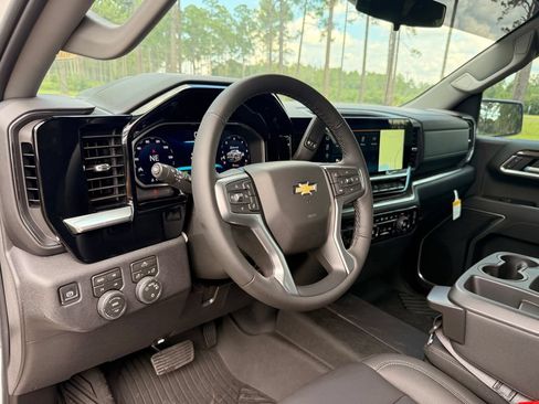 New 2026 Chevrolet Silverado 2500 LT w/ Safety Package AWD/4WD image 14