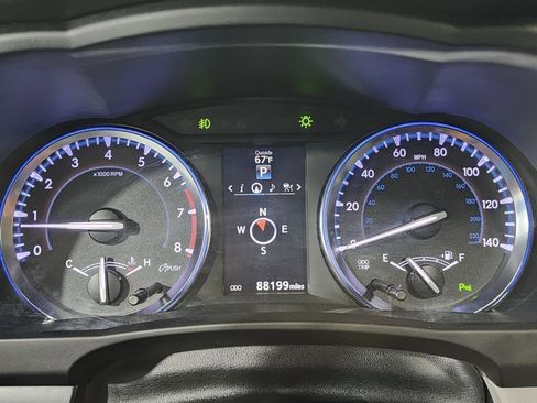 Used 2015 Toyota Highlander Limited w/ Driver Technology Package AWD/4WD image 15