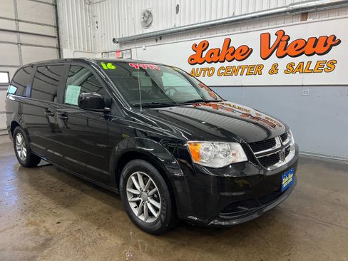 Used 2016 Dodge Grand Caravan SE image 1