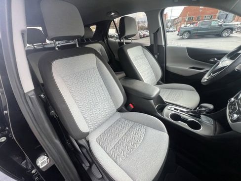 Used 2023 Chevrolet Equinox LT image 25