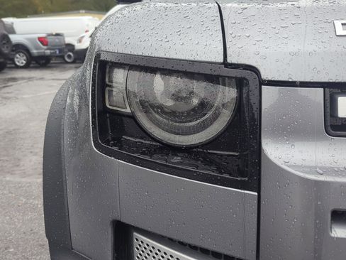 Used 2020 Land Rover Defender 110 HSE image 8