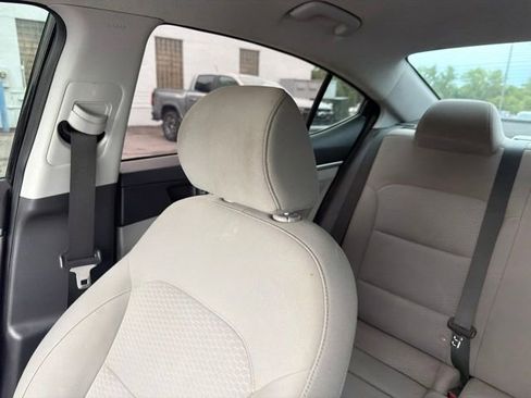 Used 2019 Hyundai Elantra SEL FWD image 55