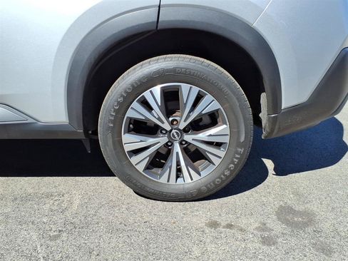 Used 2023 Nissan Rogue SV AWD/4WD image 5