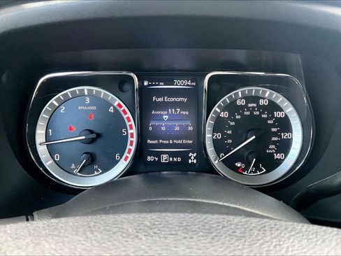 Used 2016 Nissan Titan PRO-4X AWD/4WD image 25