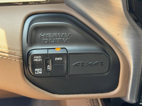 Used 2024 RAM 2500 Limited w/ Safety Group AWD/4WD image 21