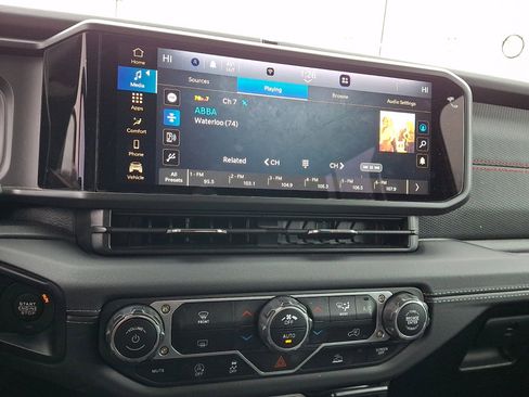 Used 2025 Jeep Wrangler Unlimited Rubicon image 28