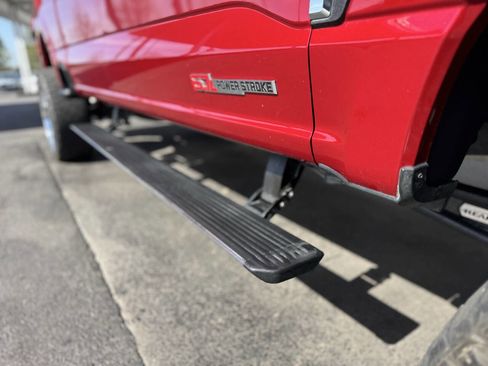 Used 2024 Ford F250 Platinum image 12