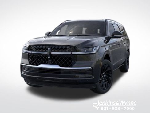 New 2026 Lincoln Navigator L Reserve AWD/4WD image 2