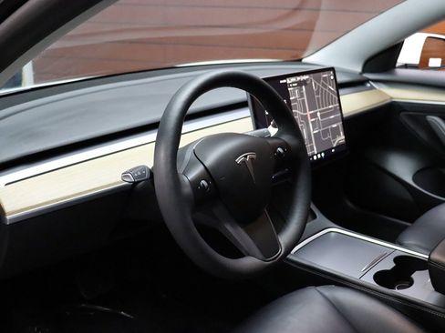 Used 2023 Tesla Model 3 Standard Range image 25