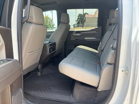 Used 2025 Chevrolet Silverado 1500 LTZ AWD/4WD image 12