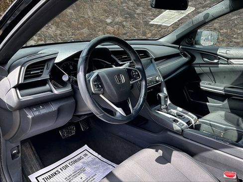 Used 2019 Honda Civic Sport image 12
