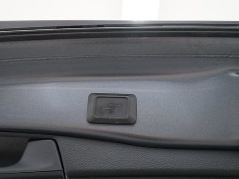 Used 2019 Toyota RAV4 Limited w/ Cold Weather Package AWD/4WD image 45