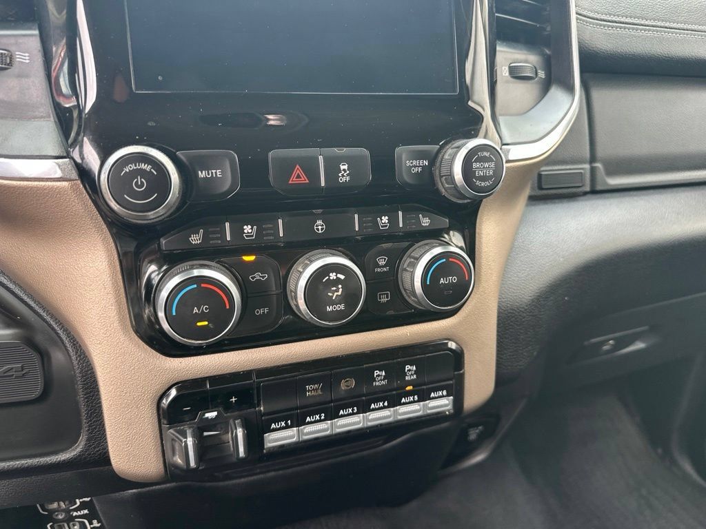 Used 2022 RAM 3500 Laramie AWD/4WD image 17