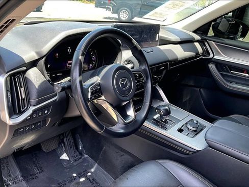 Certified 2025 MAZDA CX-70 Plug-In Hybrid w/ Premium Pkg AWD/4WD image 9