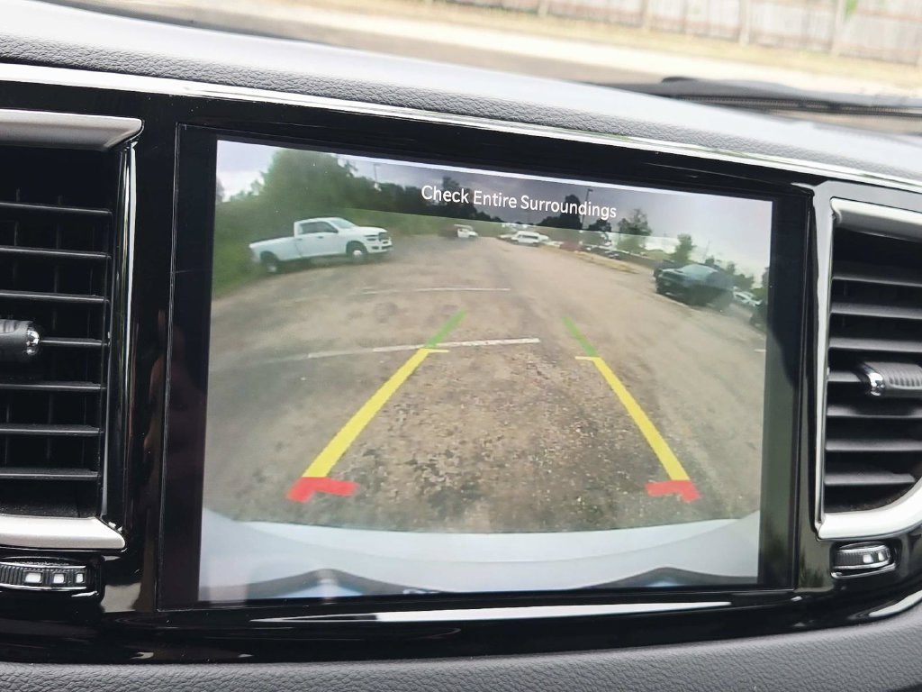 Certified 2024 Chrysler Pacifica Touring-L FWD image 27