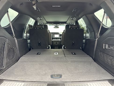 Used 2023 GMC Yukon Denali AWD/4WD image 36