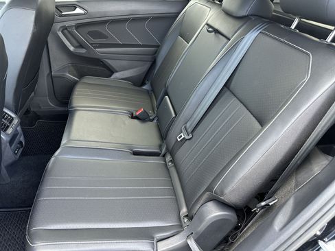Used 2023 Volkswagen Tiguan SE FWD image 23