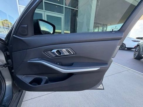 Used 2019 BMW 330i Sedan w/ Convenience Package RWD image 32