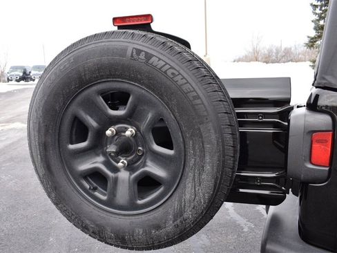 Used 2021 Jeep Wrangler Unlimited Sport image 33