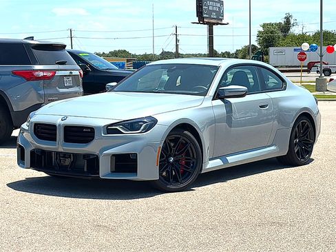 New 2026 BMW M2 w/ Lighting Package RWD image 2