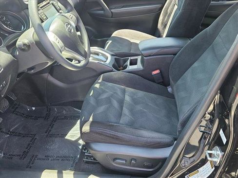 Used 2014 Nissan Rogue SV w/ SV Premium Package FWD image 15