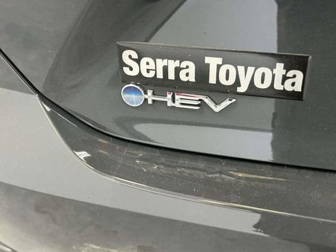 Used 2025 Toyota Camry SE w/ Convenience Package FWD image 11