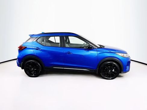 Certified 2024 Nissan Kicks SR w/ SR Premium Package image 9