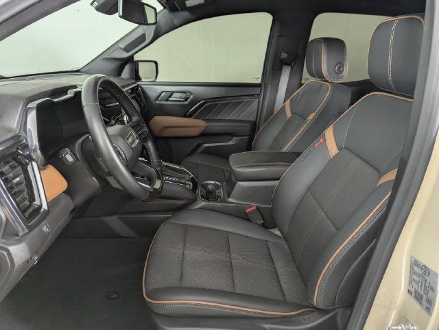 Used 2024 GMC Canyon AT4 AWD/4WD image 8