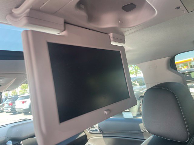 Used 2020 Chevrolet Suburban Premier AWD/4WD image 12