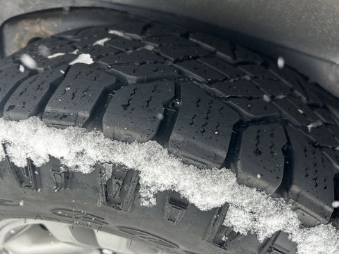 Used 2004 Toyota Sequoia Limited image 25