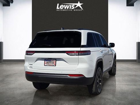 New 2026 Jeep Grand Cherokee Altitude AWD/4WD image 4