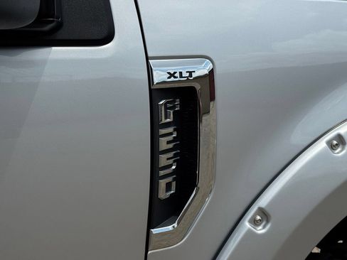 Used 2019 Ford F250 XLT AWD/4WD image 10