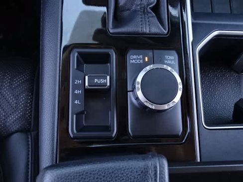 Used 2023 Toyota Tundra Limited AWD/4WD image 33