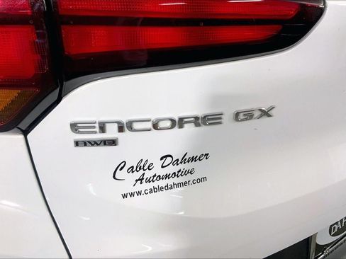 Used 2025 Buick Encore GX Preferred AWD/4WD image 8