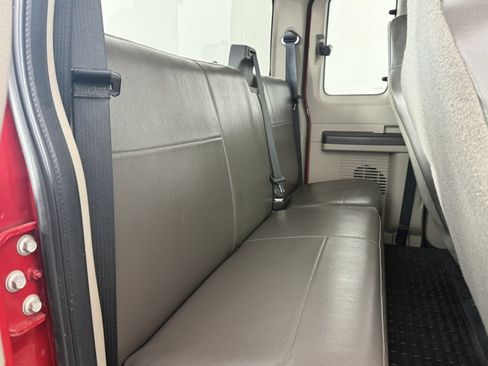 Used 2010 Ford F250 XL RWD image 13