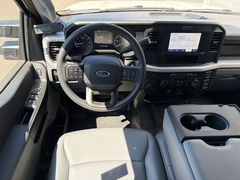 New 2026 Ford F250 XL w/ XL Chrome Package image 24