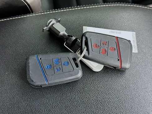 Used 2021 Volkswagen Atlas SEL Premium image 36