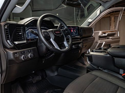 Used 2024 GMC Sierra 2500 SLE w/ SLE Convenience Package image 13