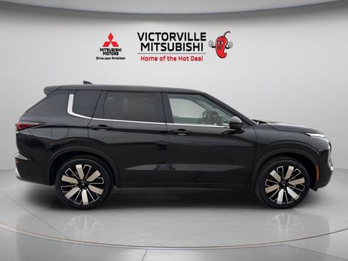 Used 2025 Mitsubishi Outlander SE AWD/4WD image 10