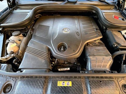 Used 2021 Mercedes-Benz GLS 450 4MATIC image 9