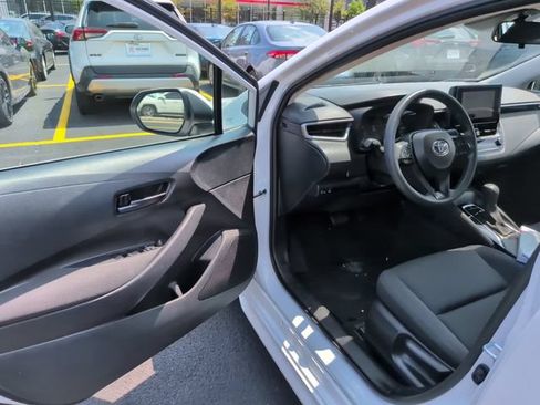 Used 2024 Toyota Corolla LE FWD image 10