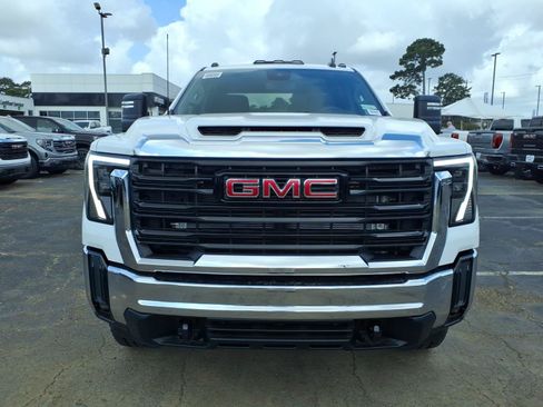New 2026 GMC Sierra 2500 Pro AWD/4WD image 2