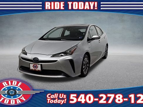 Used 2019 Toyota Prius XLE w/ Premium Convenience Package image 1