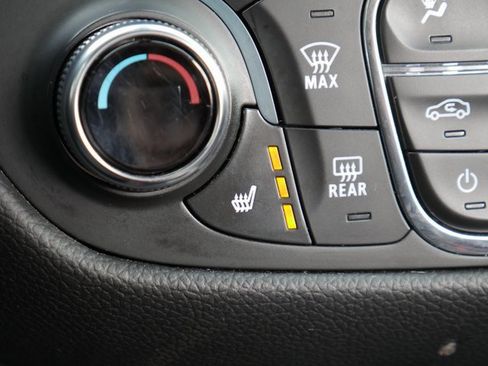 Used 2023 Chevrolet Equinox RS image 4