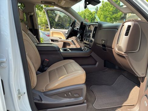 Used 2018 GMC Sierra 1500 Denali w/ Denali Ultimate Package AWD/4WD image 60